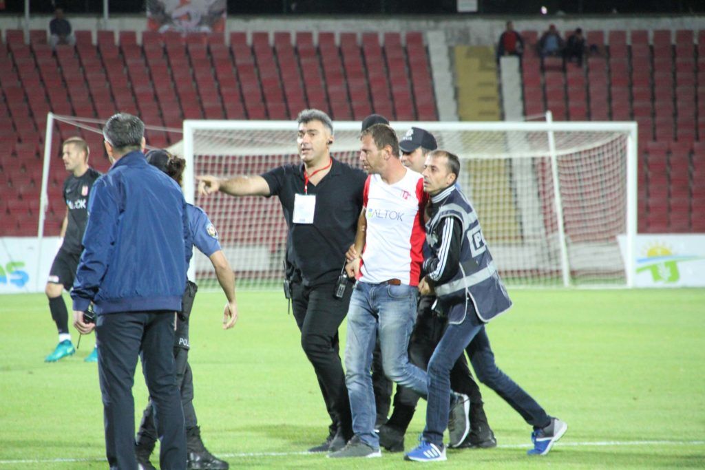 blk-taraftar (2)