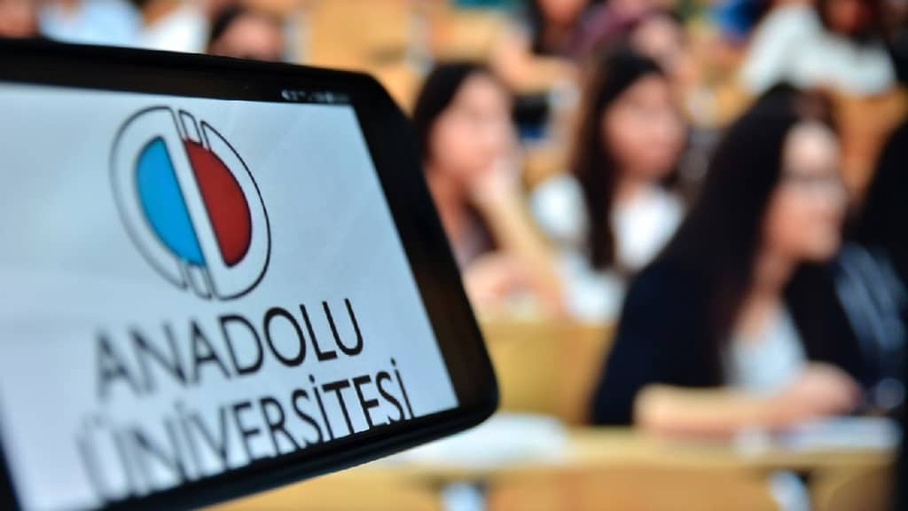 AÖF kayıt yenileme işlemi başladı