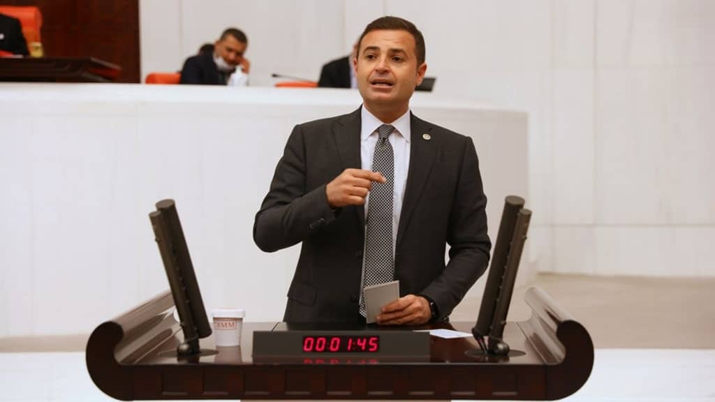 CHP Genel Başkan Yardımcısı Akın: Dursunbey’de sözü ver oyu kap devri bitti