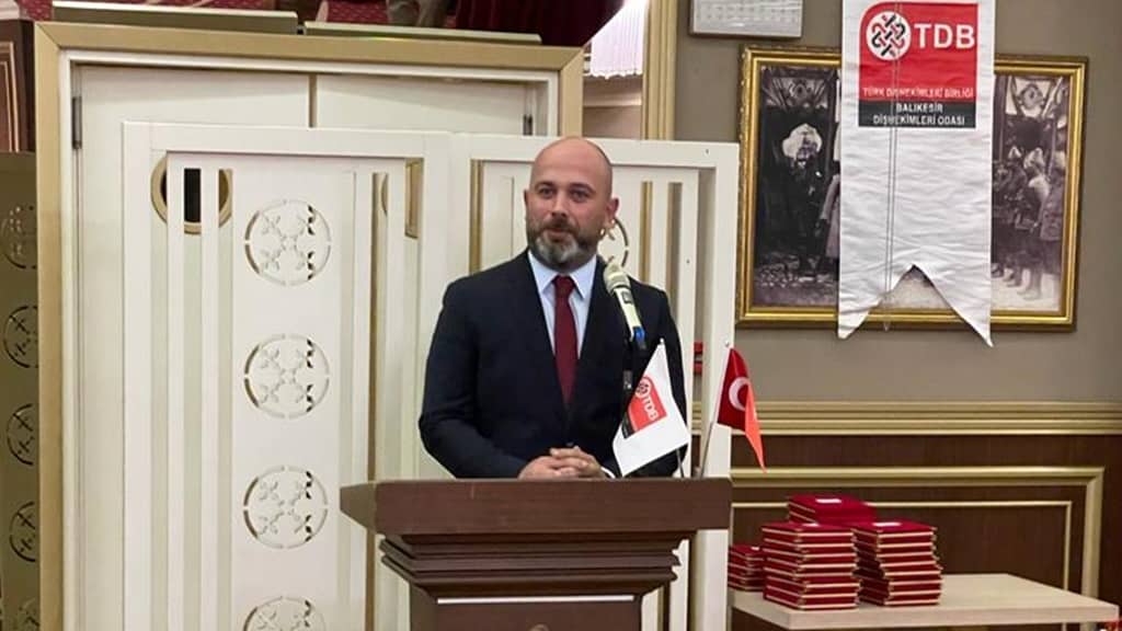 “Diş hekimliği fakültelerine öğrenci alınmamalı”