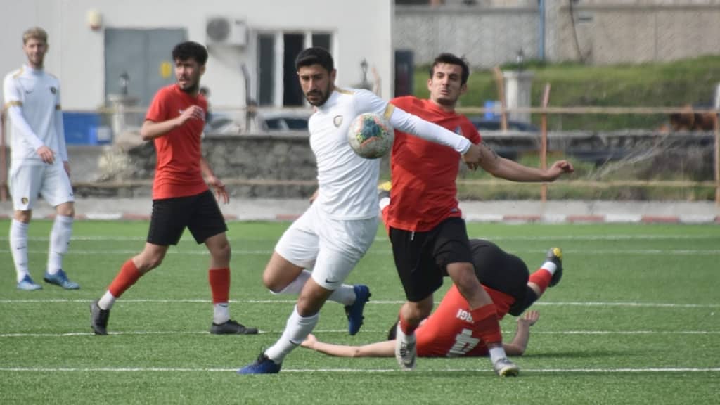 Balıkesir Büyükşehir Belediyespor puan farkını 7’ye çıkardı