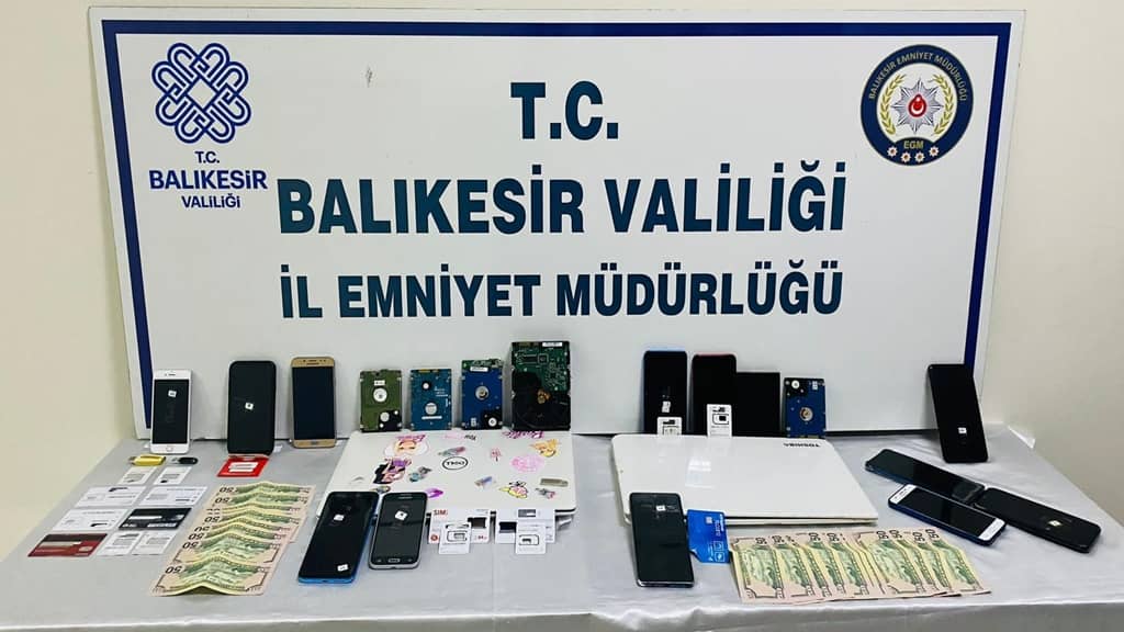 1 milyon lira dolandırmışlar