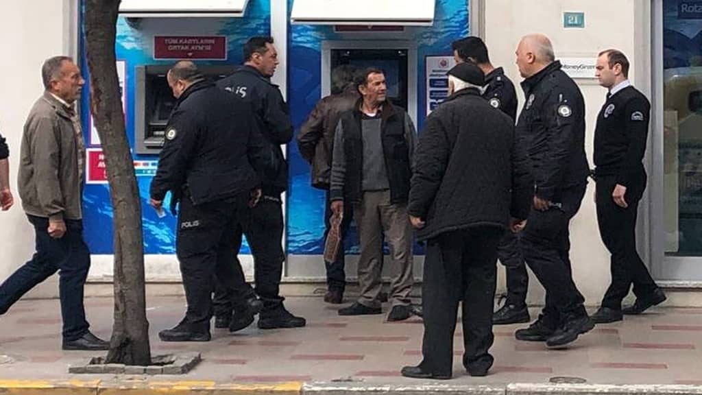 Bankacılar kurtardı