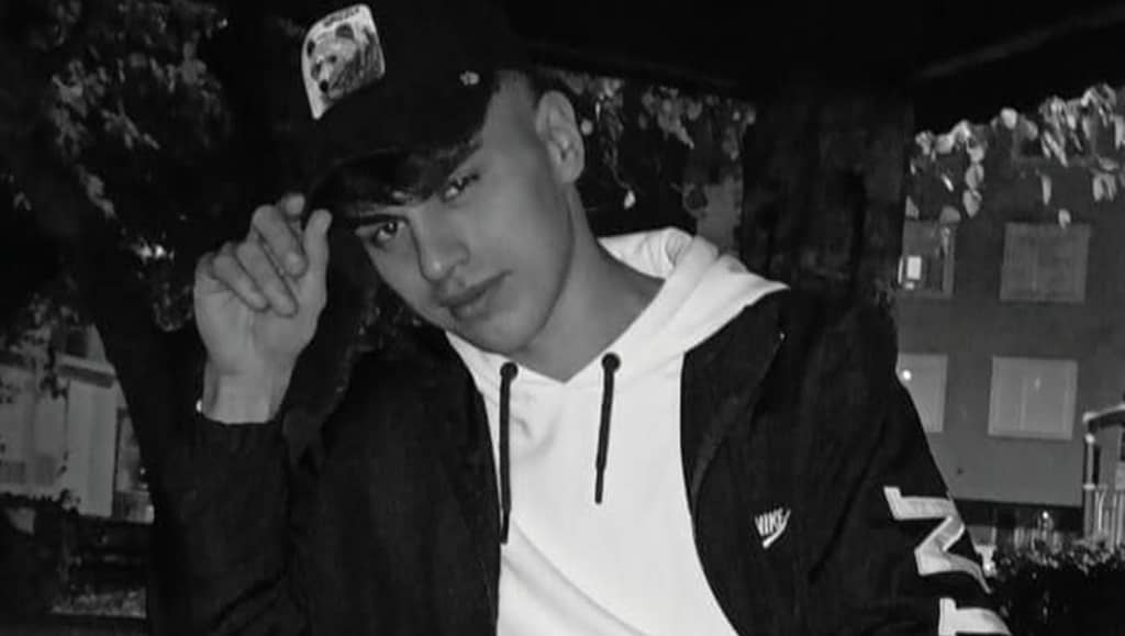 20 yaşındaki genç, otomobilin penceresinden fırlayıp hayatını kaybetti