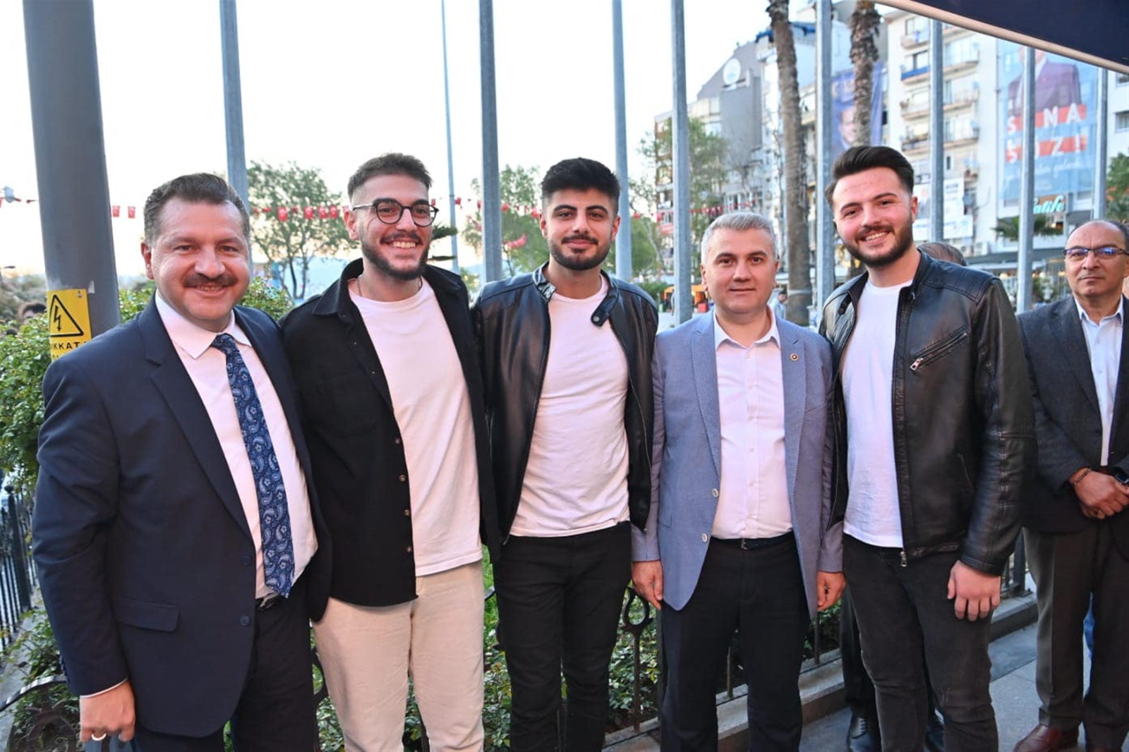 Bandırma’da AK Parti rüzgârı