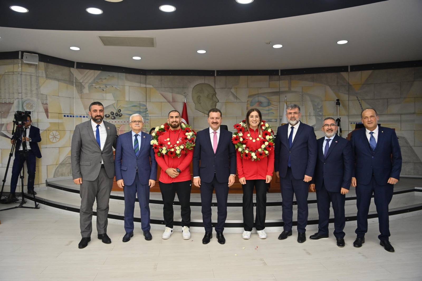 Milli Gururlarımız, Belediye Meclisi’nde ödüllendirildi