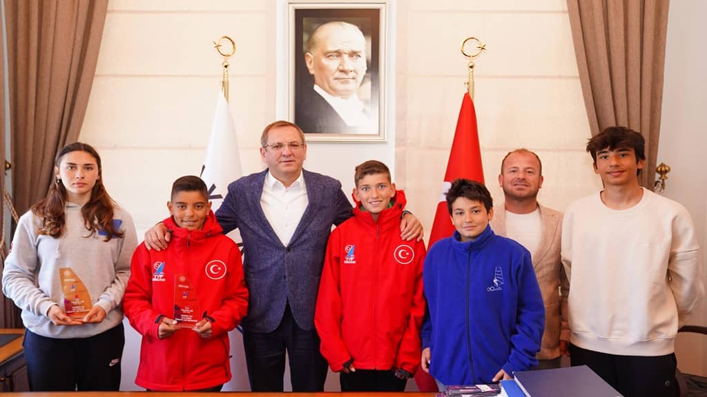 Ayvalıklı sörfçüler İtalya’da