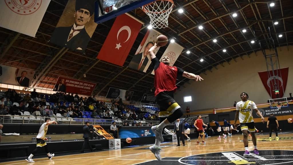 Balıkesir Büyükşehir Belediyespor Samsun’da