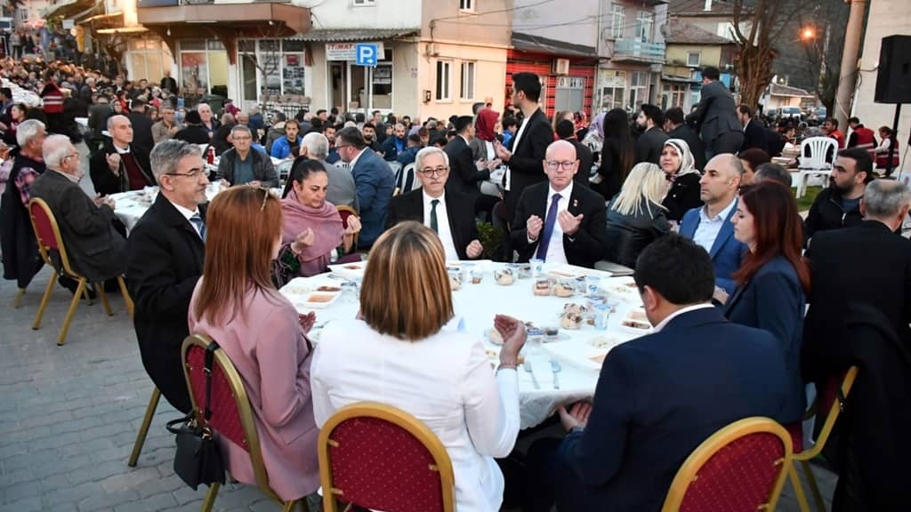 Balya Belediyesi’nin iftar sofrasında buluştular