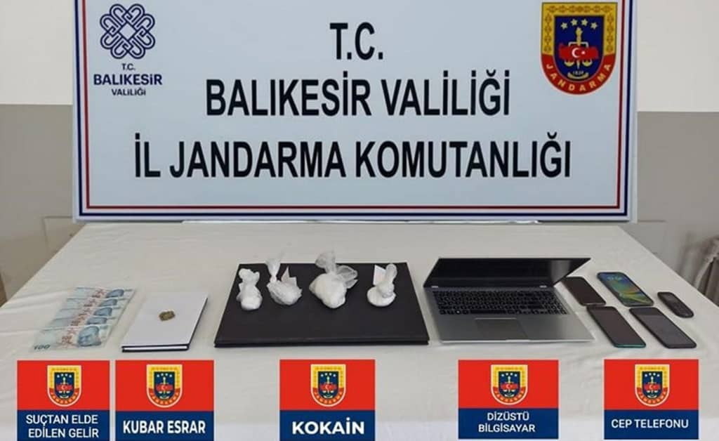 Polis ve jandarmadan operasyon 26 kişi gözaltına alındı