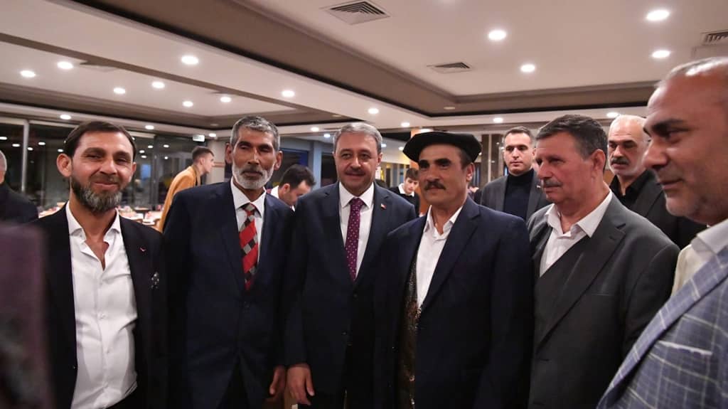 Vali Şıldak Roman Vatandaşlarla İftarda Buluştu