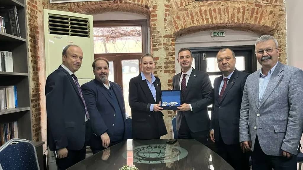 “Yine Türkiye’ye baharlar gelecek”