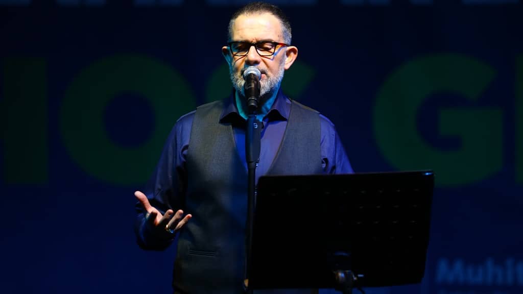 İbrahim Sadri’den şiir dolu Ramazan akşamı