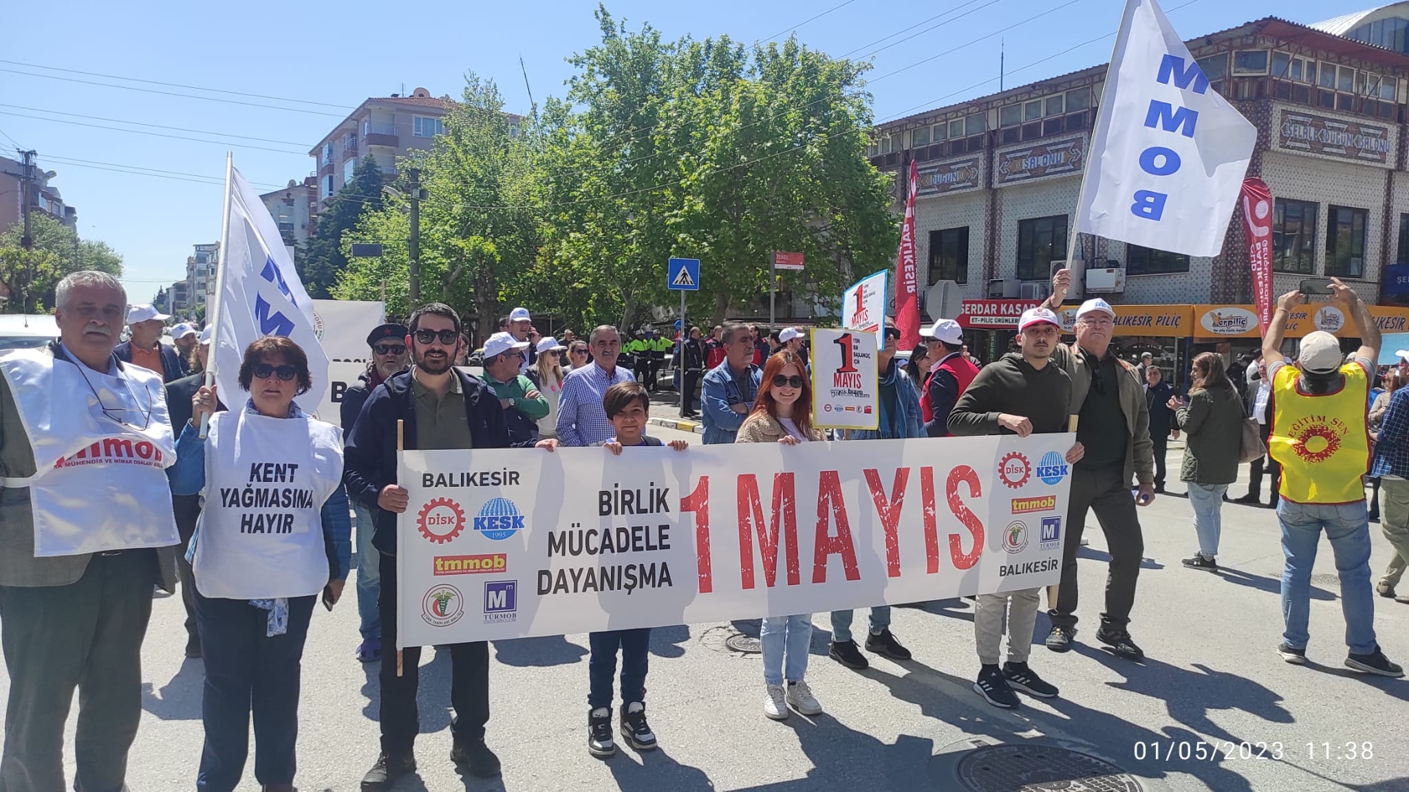 EMEK BİZİM GELECEK BİZİM YAŞASIN 1 MAYIS