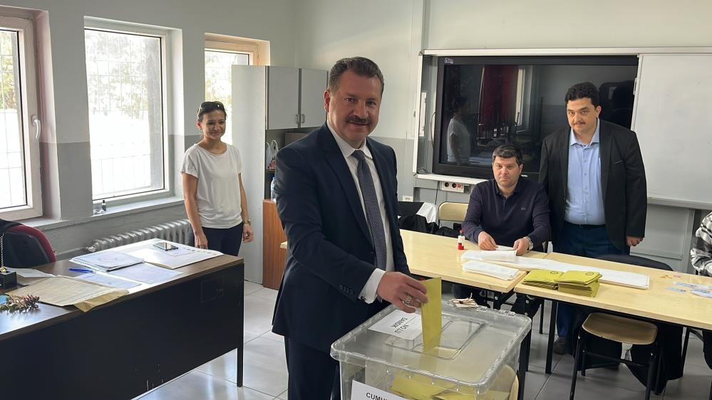 Başkan Yılmaz oyunu kullandı