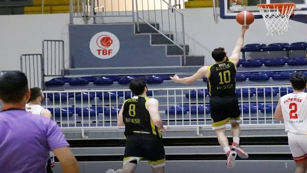 Balıkesir Büyükşehir Belediyespor, Antalya’da farklı kazandı