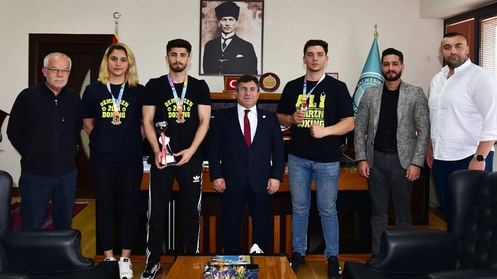 Boksörlerden Oğurlu’ya ziyaret
