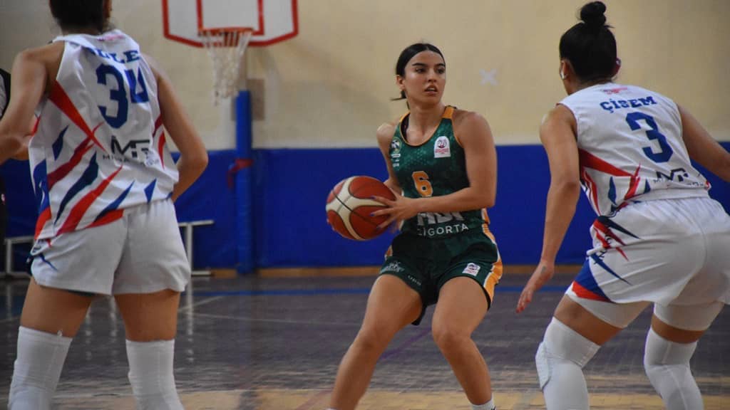 Gürespor yarı finalde elendi