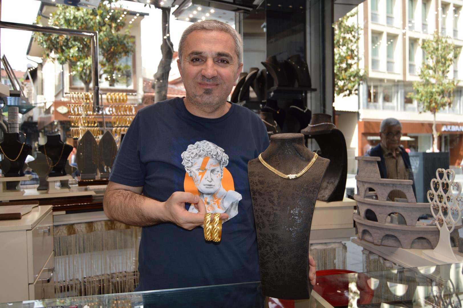 SALİH SALİHOĞLU