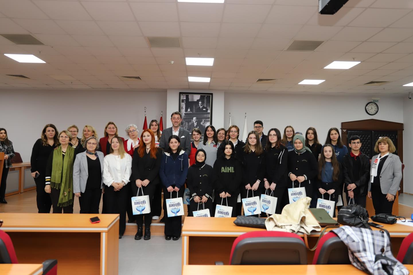 Mutlu Kadın Mutlu Toplum