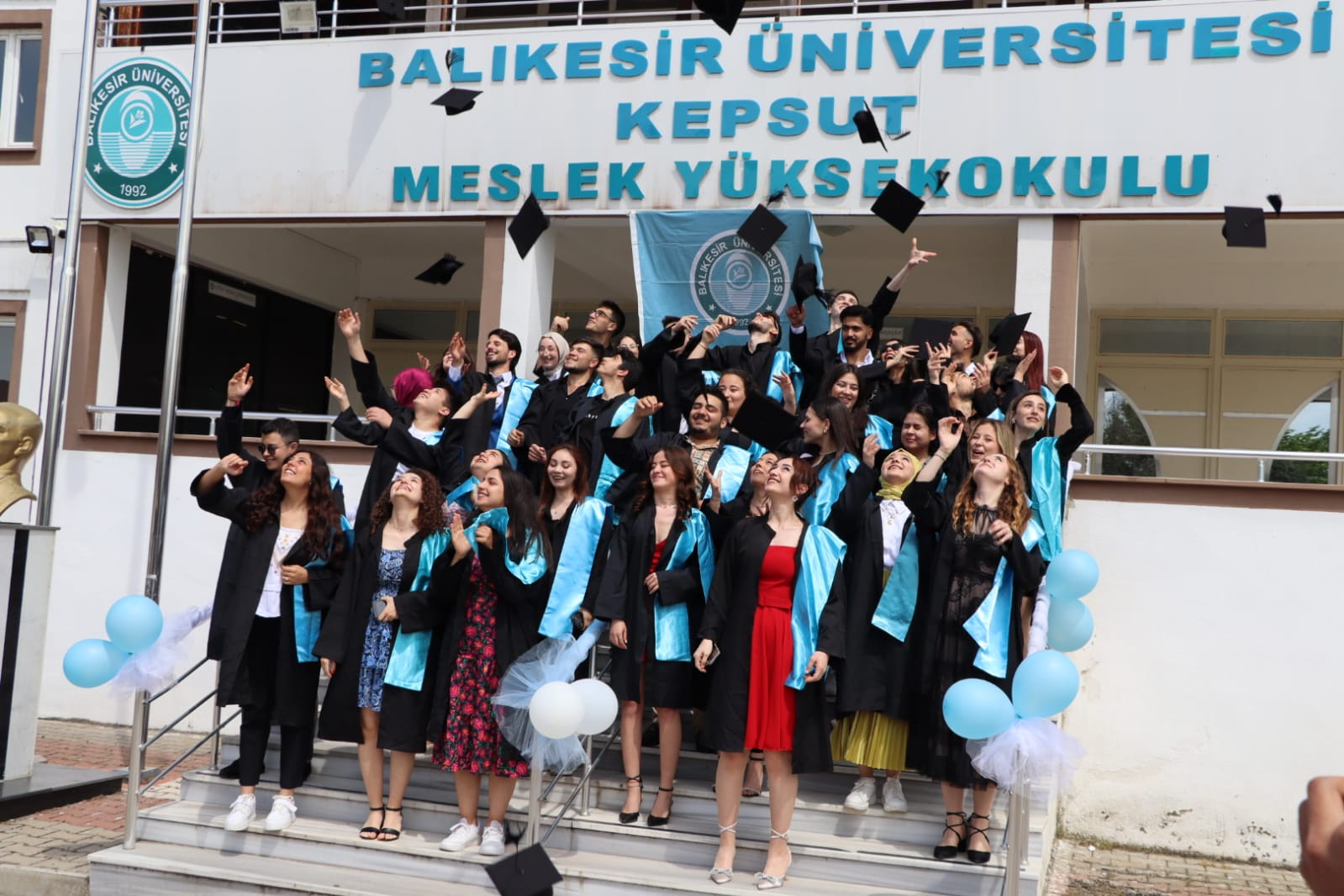 Kepsut MYO öğrencileri kep attı