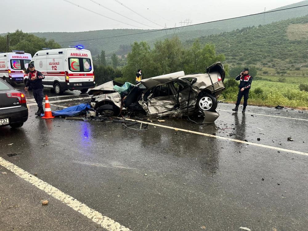 Trafik kazası: 1 ölü, 3 yaralı