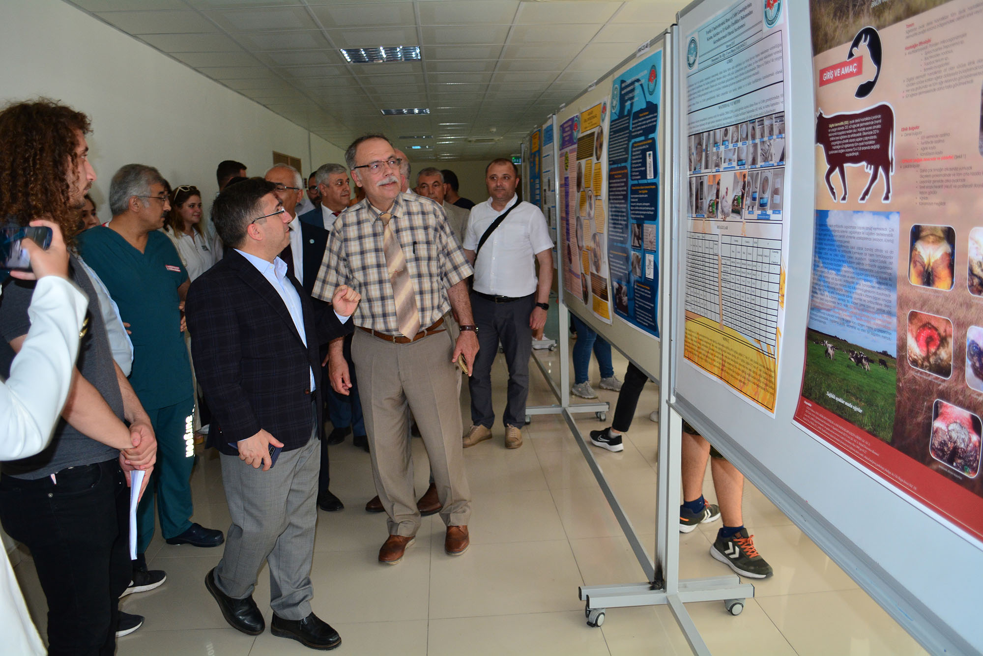 Poster sunum sergisi açıldı