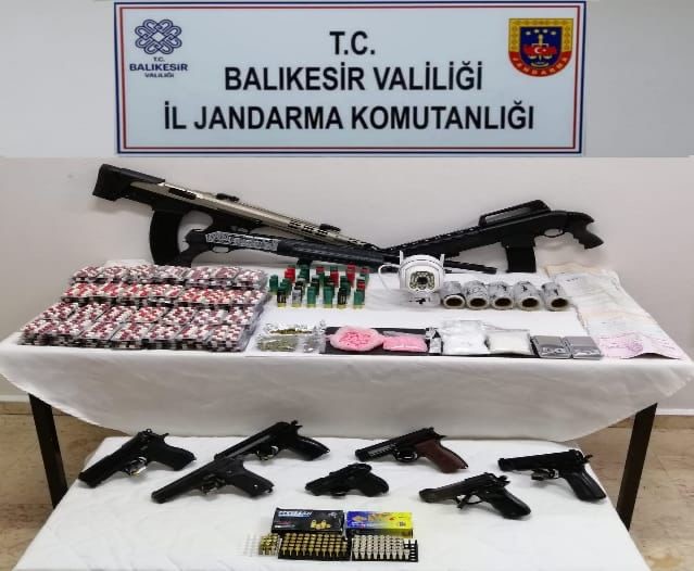 JANDARMADAN ORGANİZE KAÇAKÇILIK VE SUÇ OPERASYONU: 38 GÖZALTI