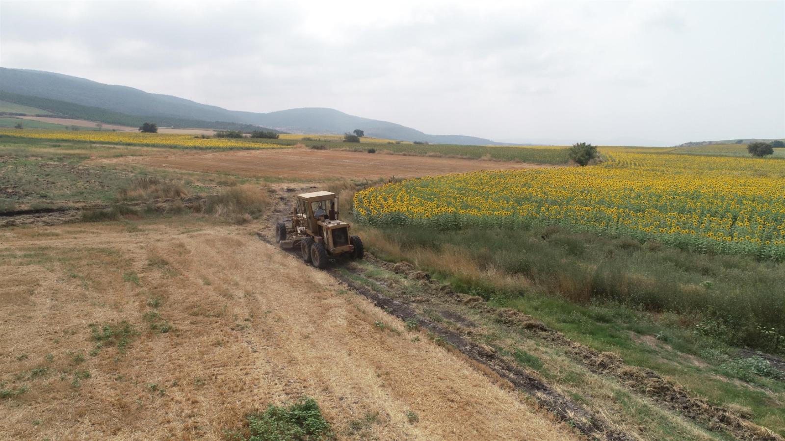 Tarım arazilerine rahat ulaşabilsinler diye
