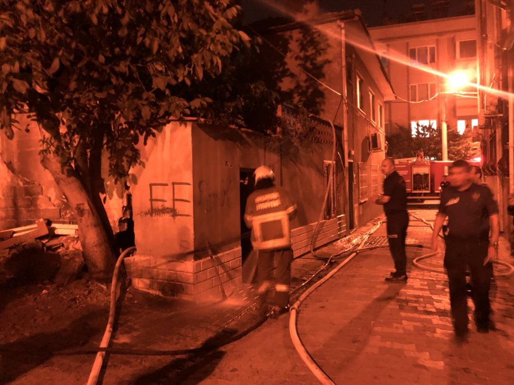 Ev yangını korkuttu