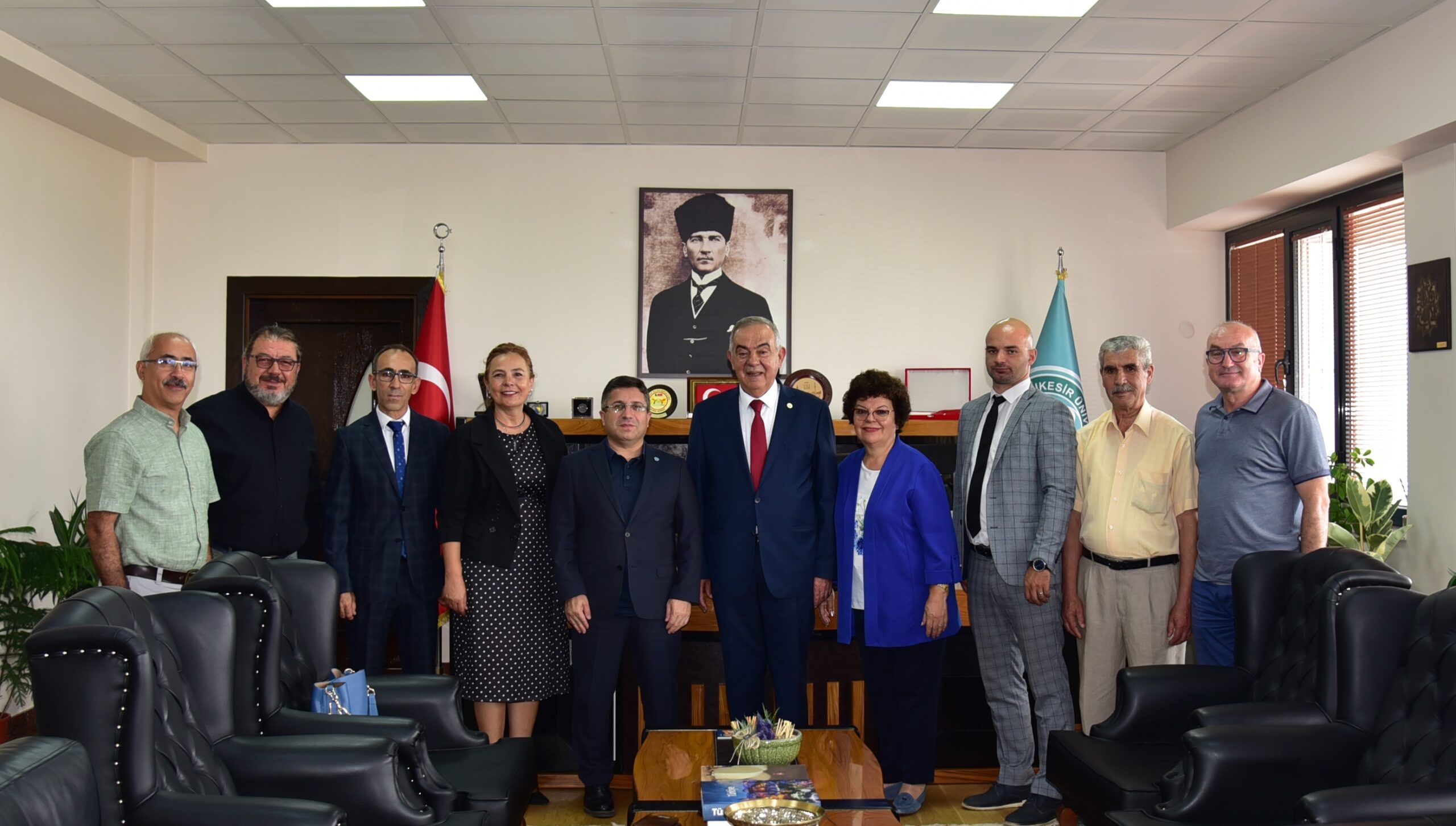 Altıntaş’tan Rektör Oğurlu’ya ziyaret