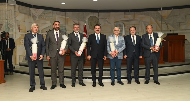 Büyükşehir Meclis Üyeleri Kurtdereli Güreşlerine Davet Edildi