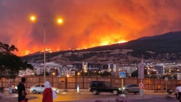 “Belediyelerimiz Çanakkele yangın bölgesinde”