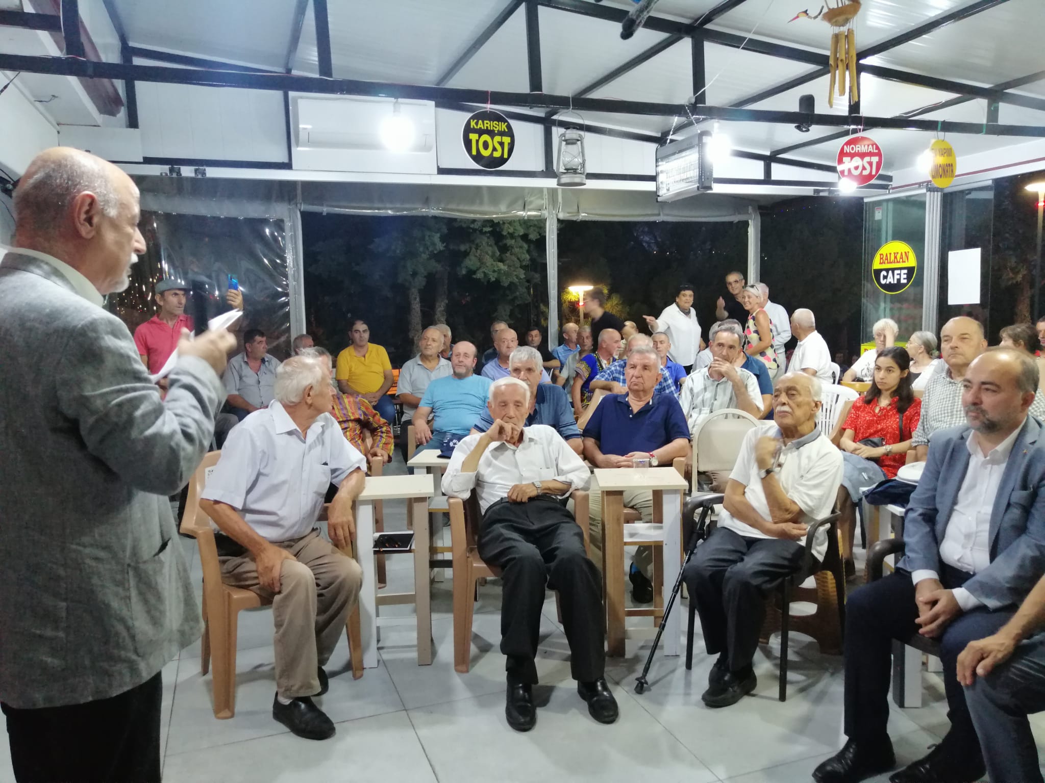 Balkan göçmenleri söyleşide buluştu