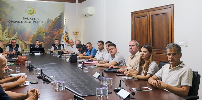 ‘Dikili Ağaç Satış Tamimi’ ele alındı