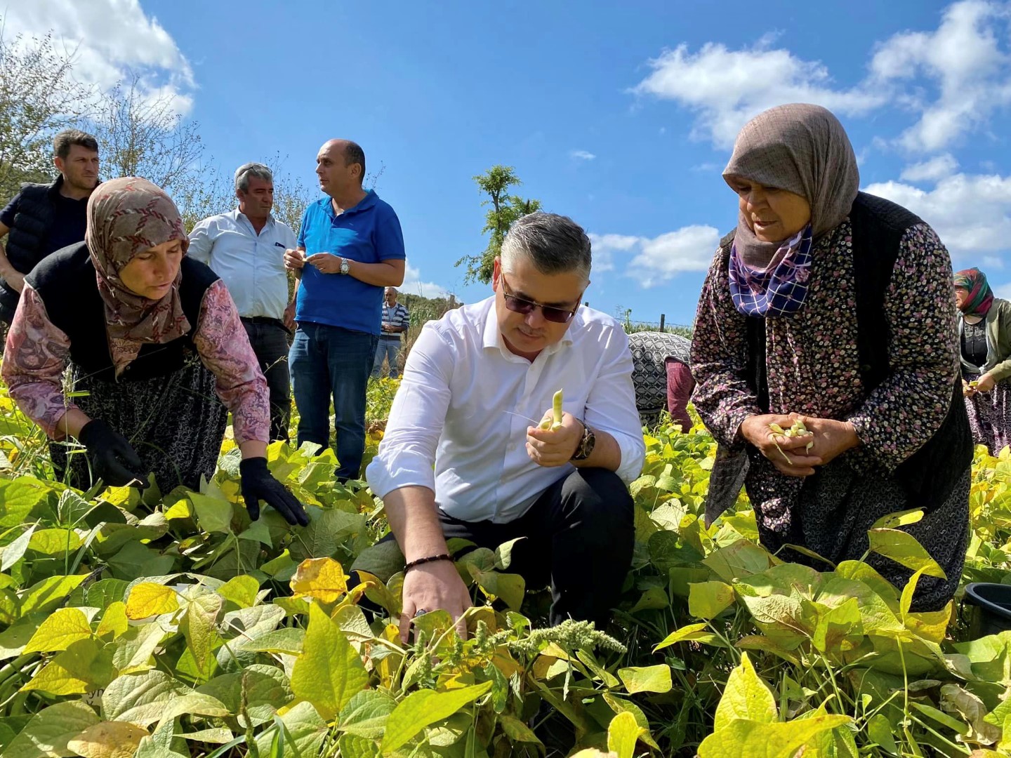 Çarmıklı Kınalı Eller Üreterek Kalkınıyor