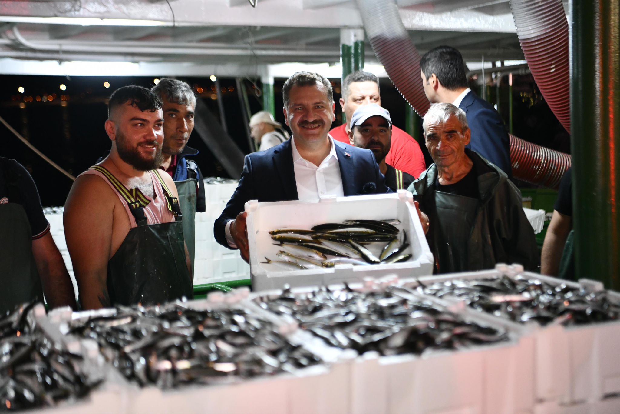 Yücel Yılmaz balıkçılarla birlikte ‘Vira Bismillah’ dedi