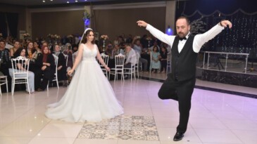 Halk oyunları eğitmeni çiftten muhteşem düğün
