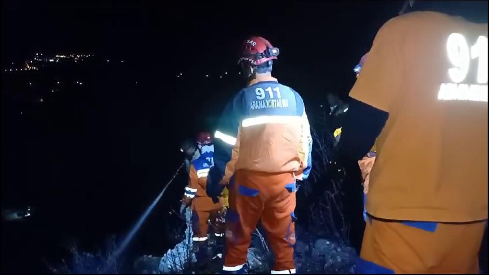 Orman yangını 4 saatte söndürüldü