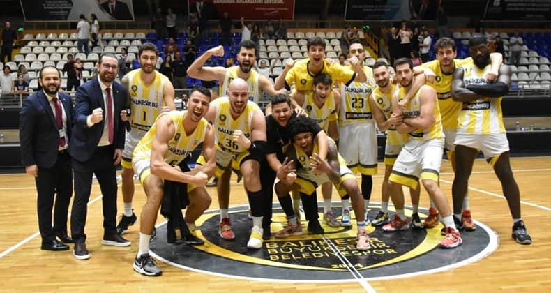Balıkesir Büyükşehir Belediyespor şeytanın bacağını kırdı