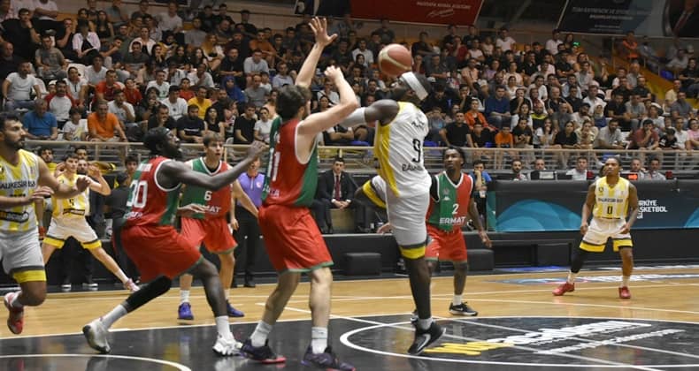 Balıkesir Büyükşehir Belediyespor siftah kovalıyor