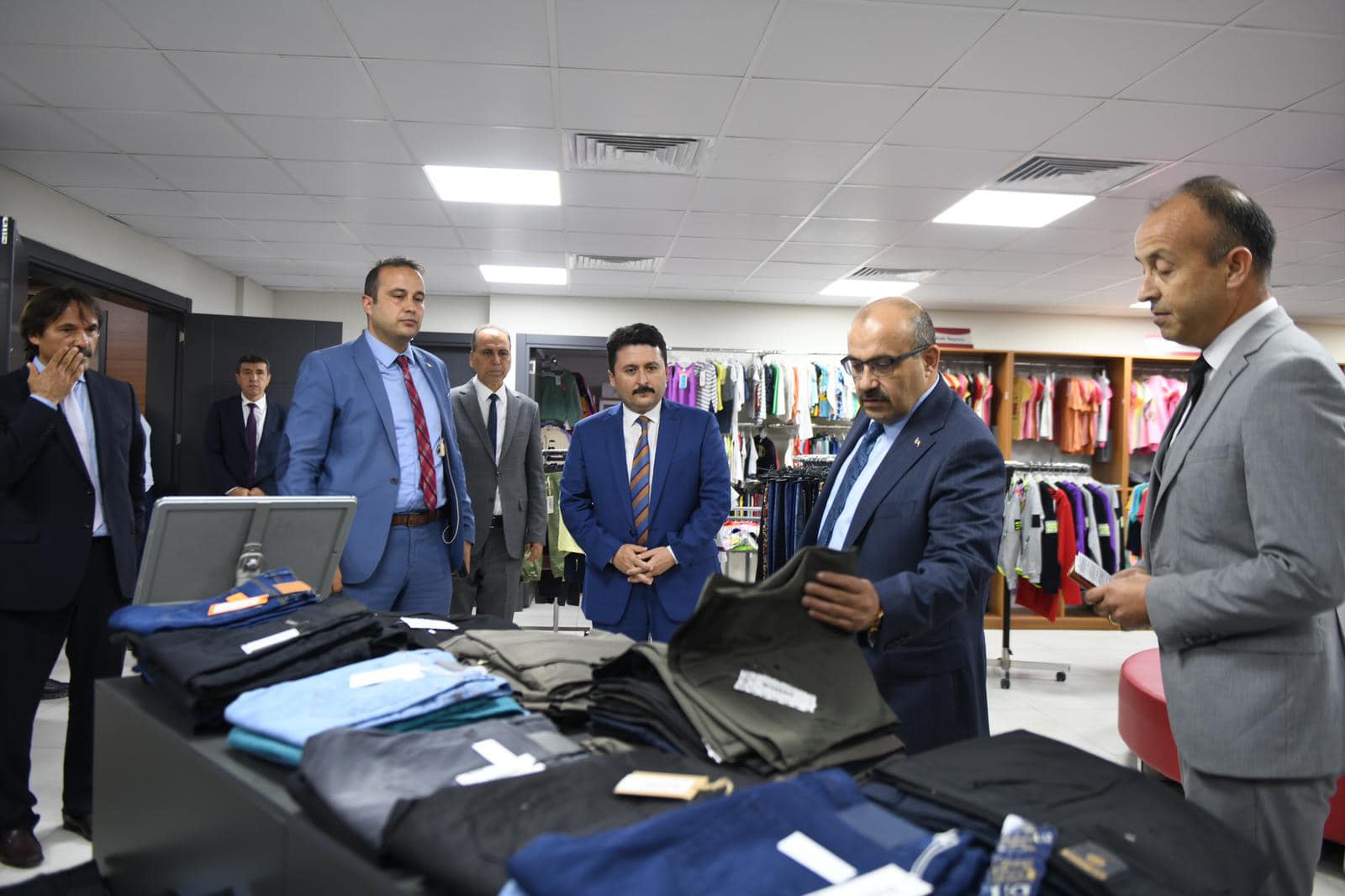 Vali İsmail Ustaoğlu’ndan Altıeylül’e Ziyaret