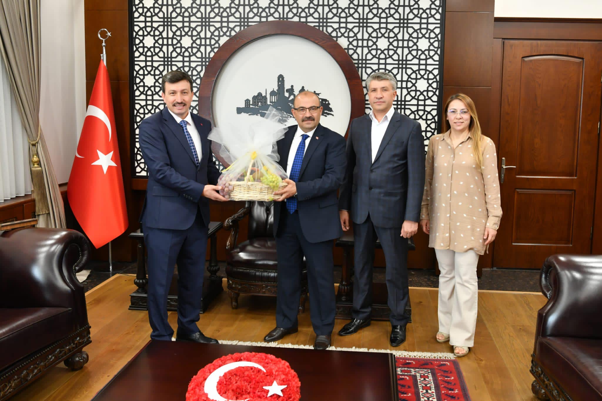 Sebze Ve Meyveciler Odası Vali Ustaoğlu’nu ziyaret etti