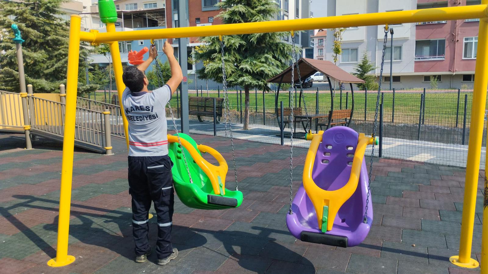 Karesi Belediyesi ilçeyi sonbahara hazırlıyor