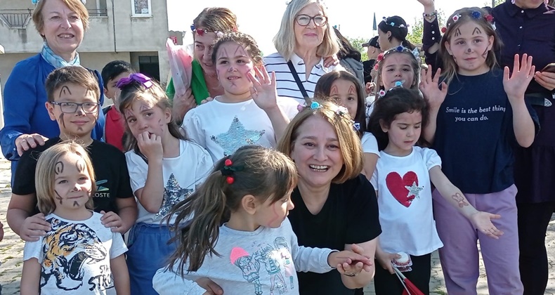 Dünya Kız Çocukları Günü’nde Onların Sorunlarına Değindi