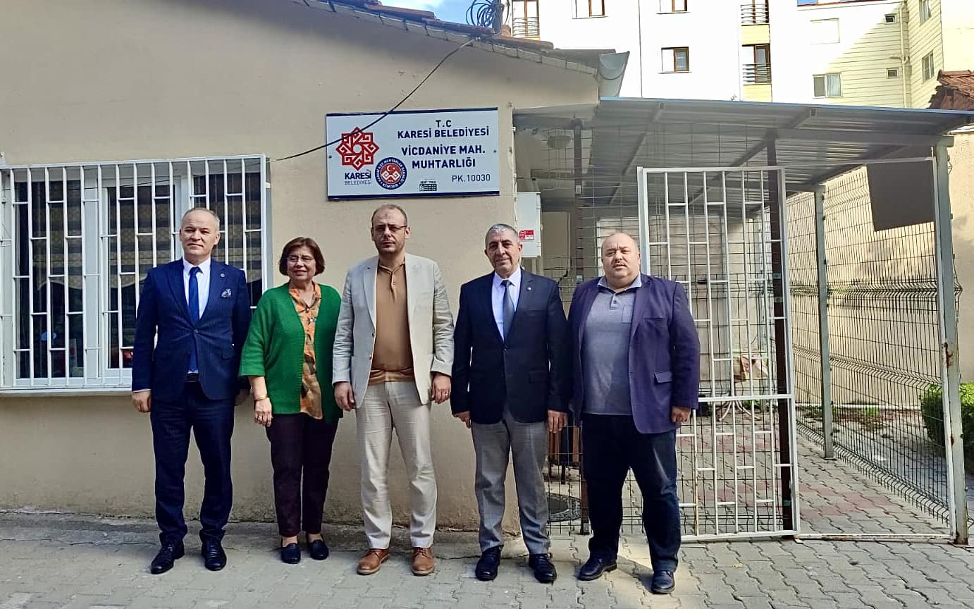 Niyazi Tunç muhtarların gününü kutladı