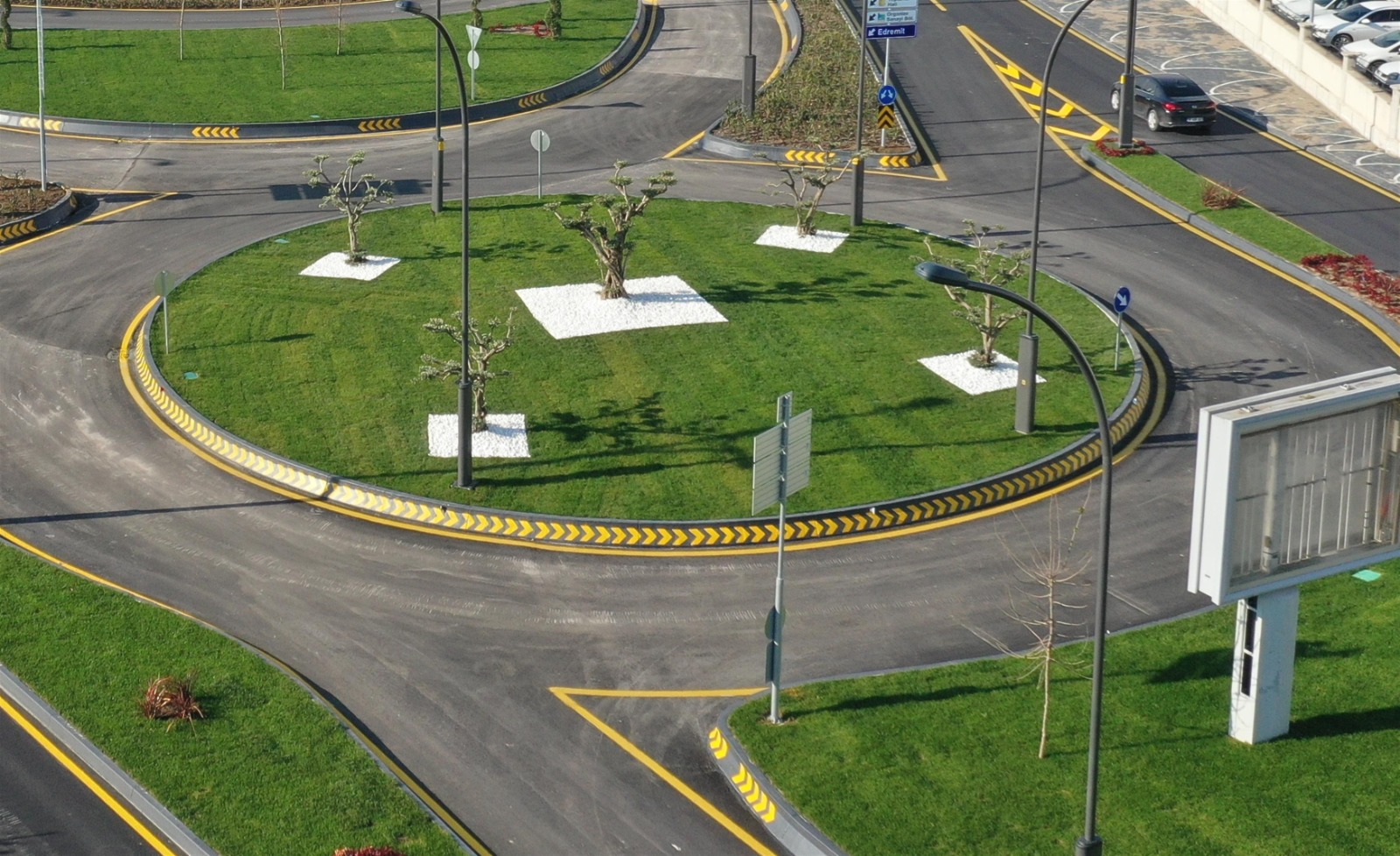 Büyükşehir’den düzenli, estetik ve güvenli kavşaklar