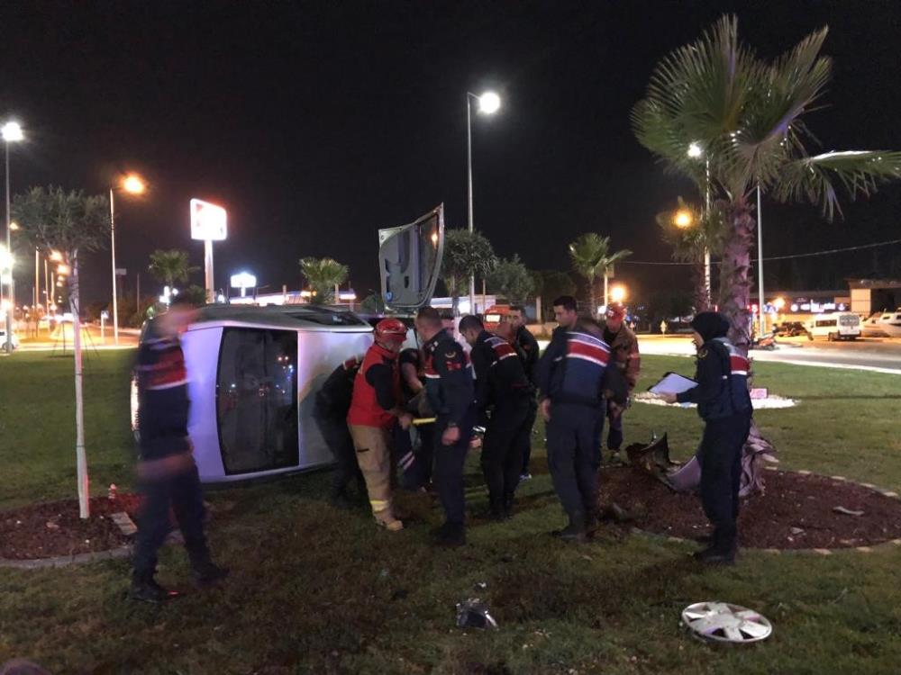 Refüje çarpmasıyla devrildi