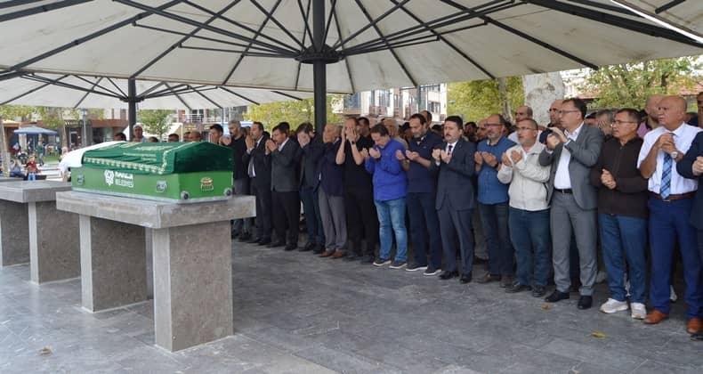 Abdullah Köse dualarla toprağa verildi