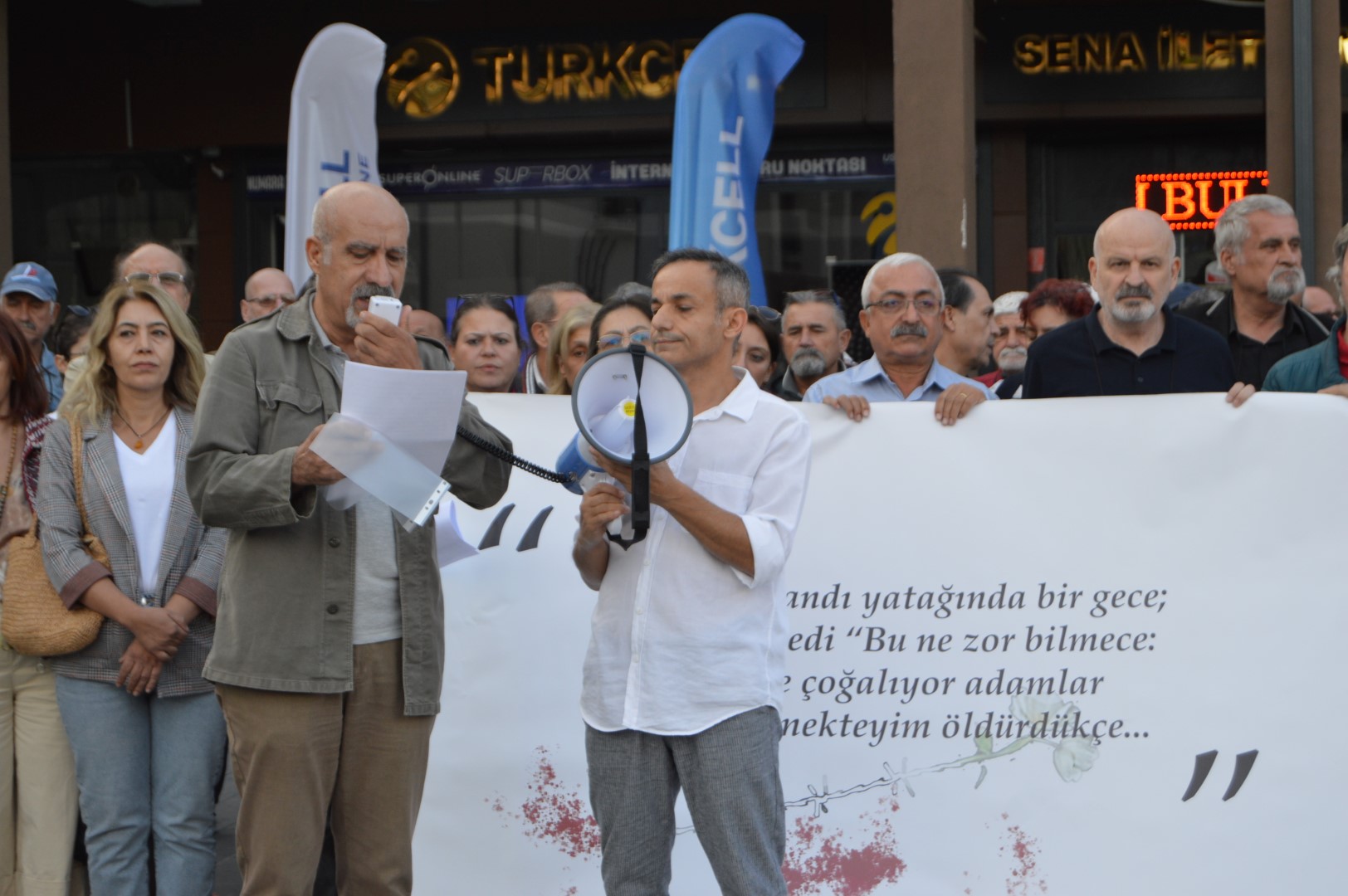 “10 Ekim katliamını unutmayacağız!”